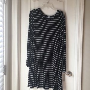 Black and white stripped t-shirt dress